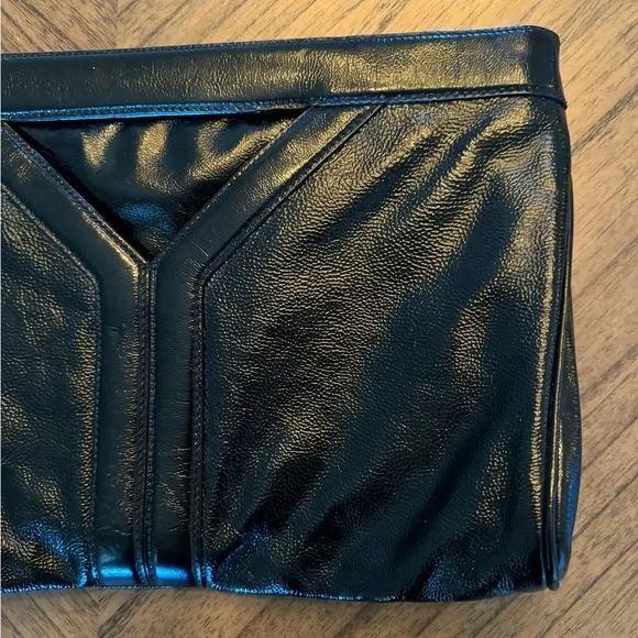 Yves Saint Laurent Autre Marque Black Patent Leather Clutch Bag - Picture 4 of 12